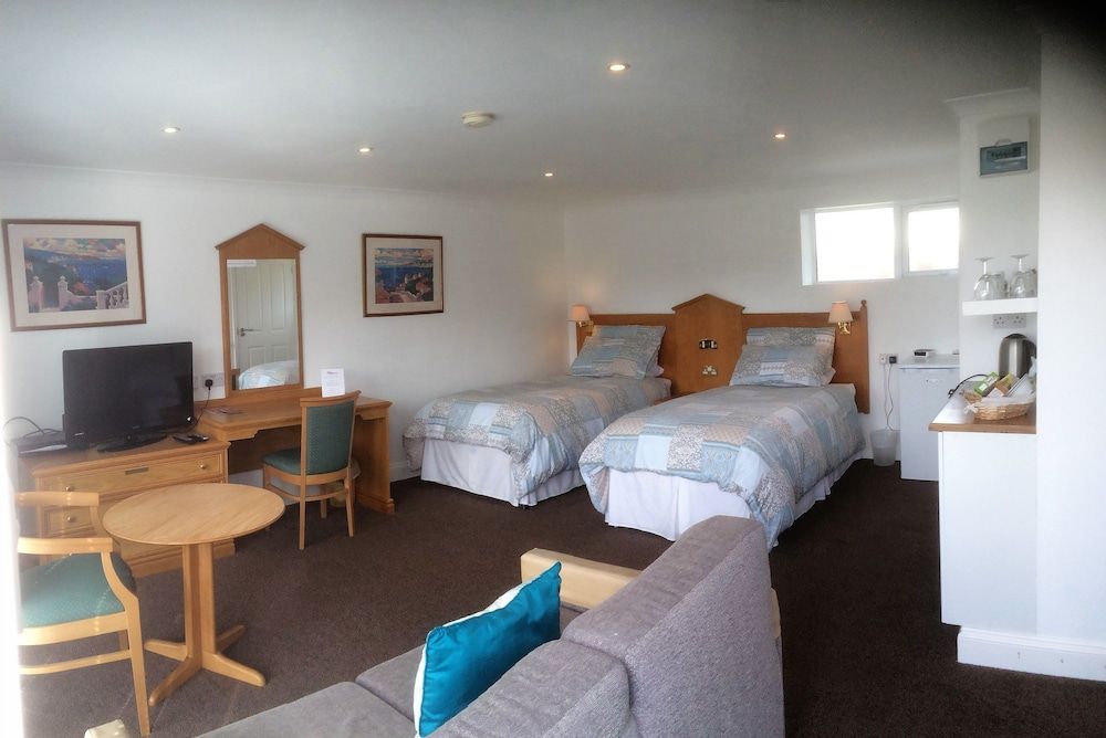 Gosfield Lake Resort 2