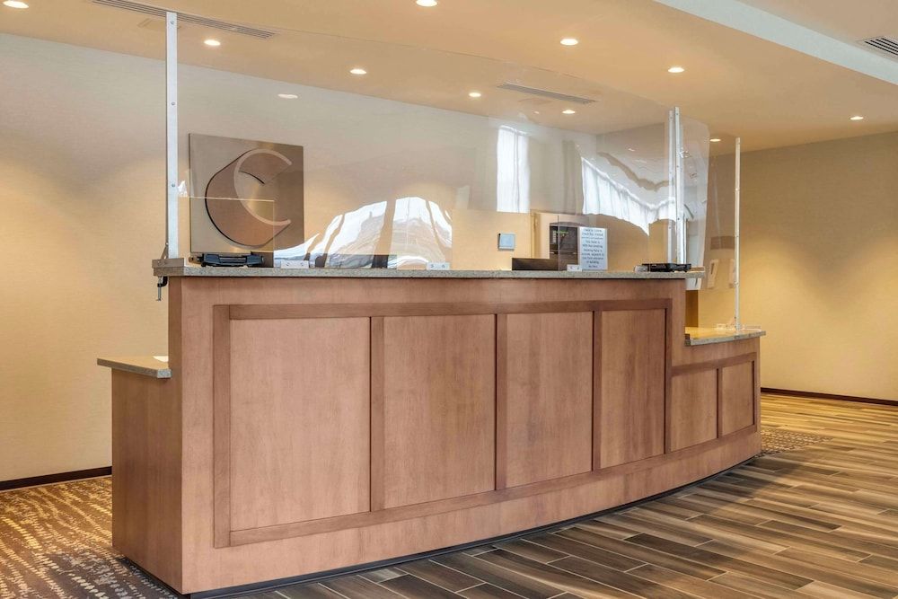 Comfort Inn & Suites Pittsburgh-Northshore 3
