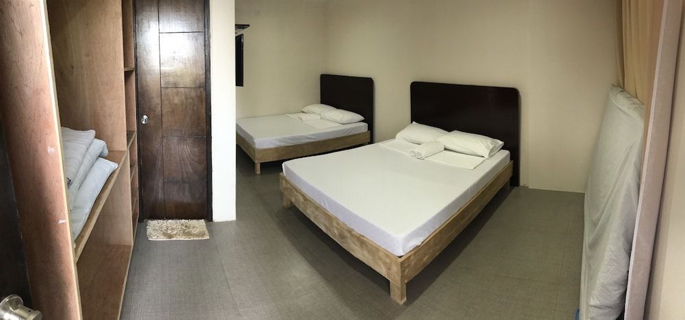 Seabreeze Beach Lodge 1