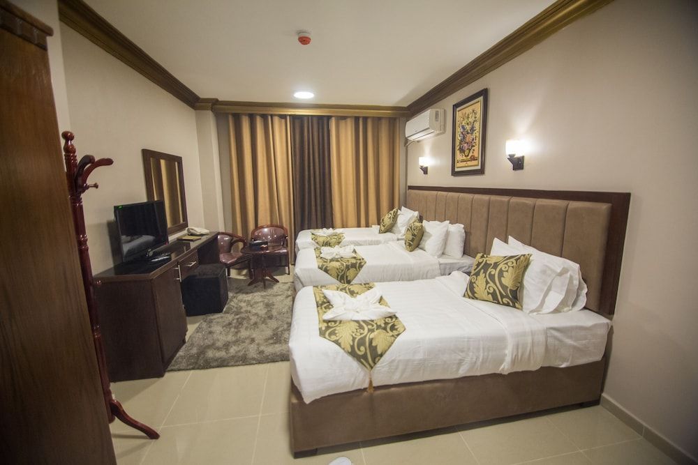 Grape Village Hotel 3