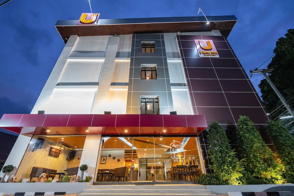 U Home Hotel 3 estrelas em Nakhon Phanom