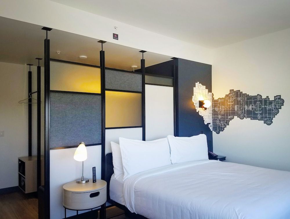 Aloft by Marriott Reno-Tahoe International Airport 3