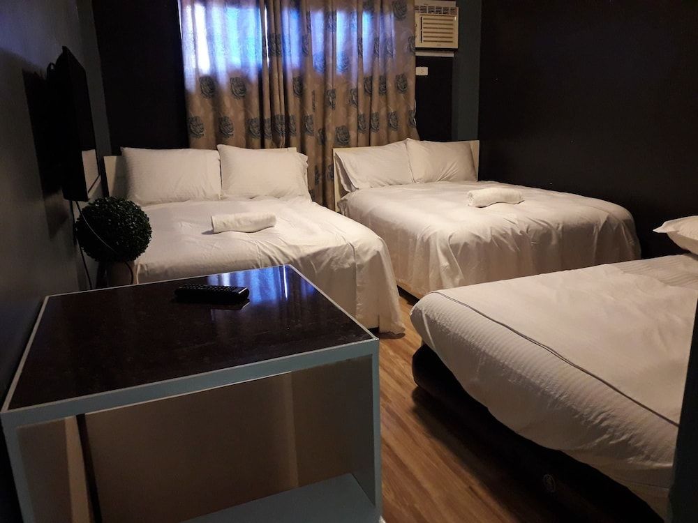 PhueNics De Galera 3