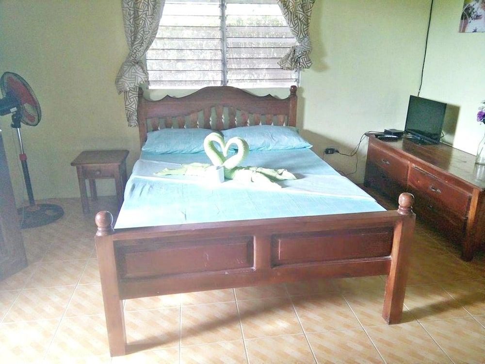 Hotel Sisters Inn  Moalboal 2