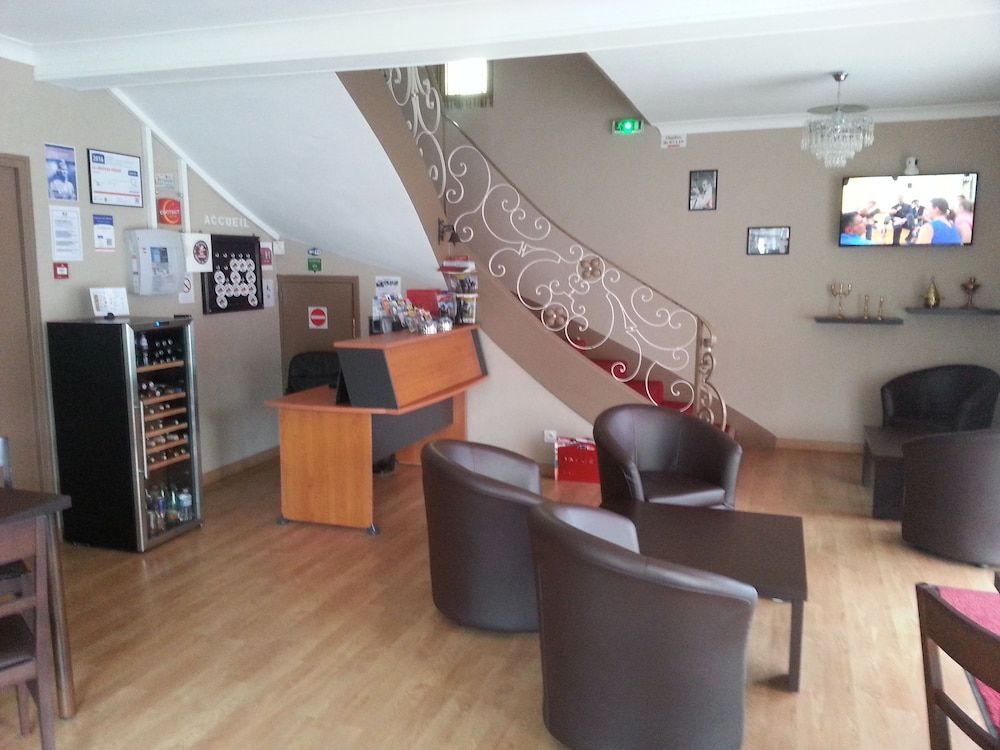 Hôtel Le Chapeau Rouge 2