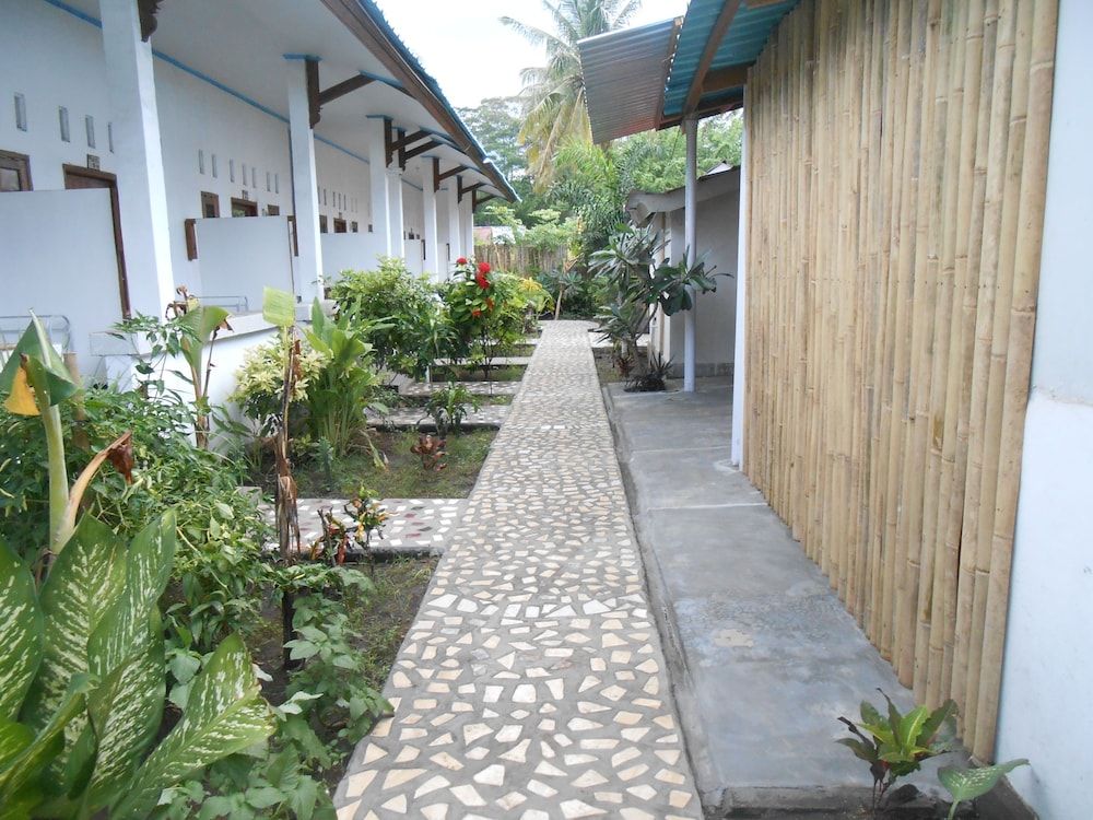 Sari Laut -1 estrellas en Senggigi