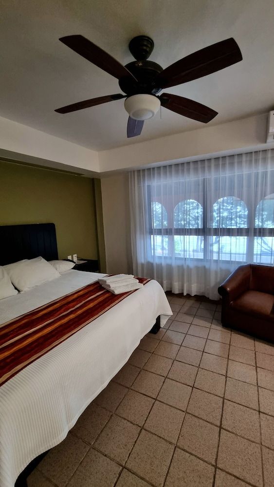 Hotel Playa Cristal 2