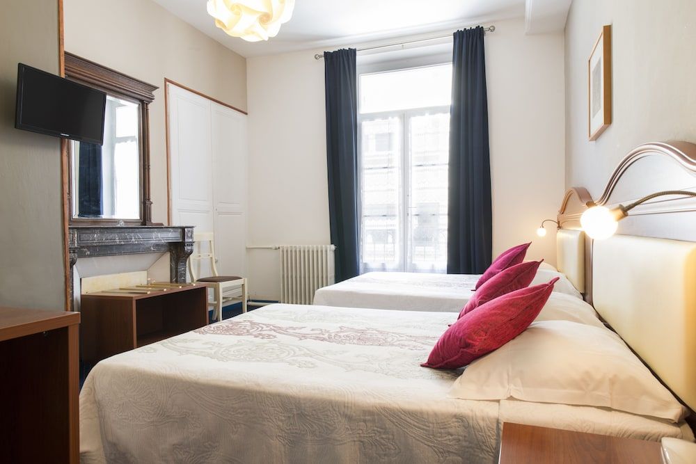 Logis Hotel Central Montargis 3