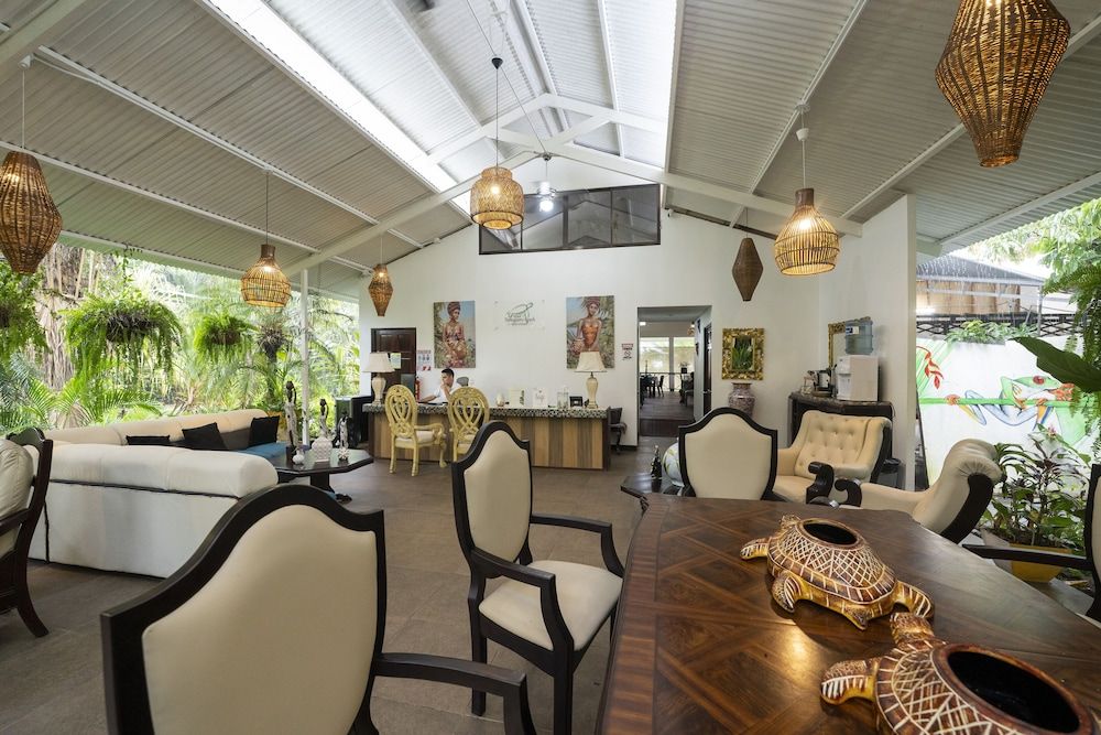 Hotel Tortuguero Beachfront 2