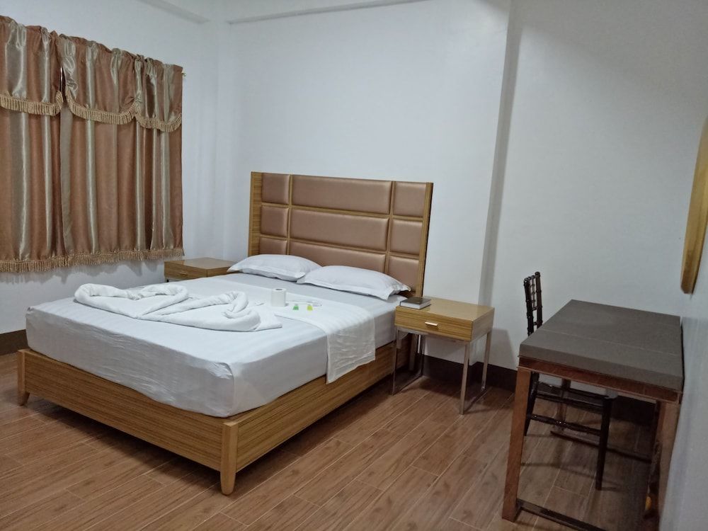 Meaco Hotel - Anilao 3