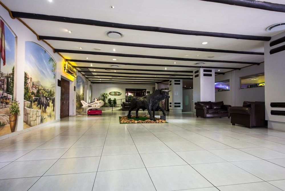 Desert Palace Hotel & Casino Resort 2