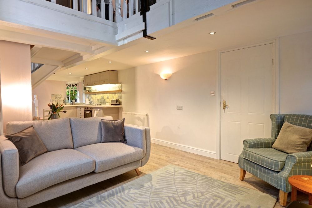 Holiday Cottages and North Star Apartment 3