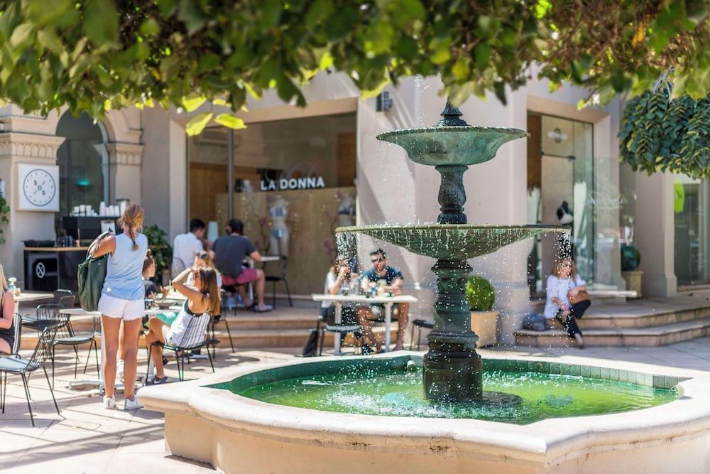 Oaks Melbourne South Yarra Suites 1