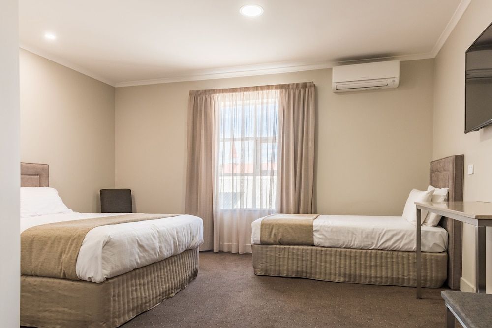 The Lighthouse Hotel 2