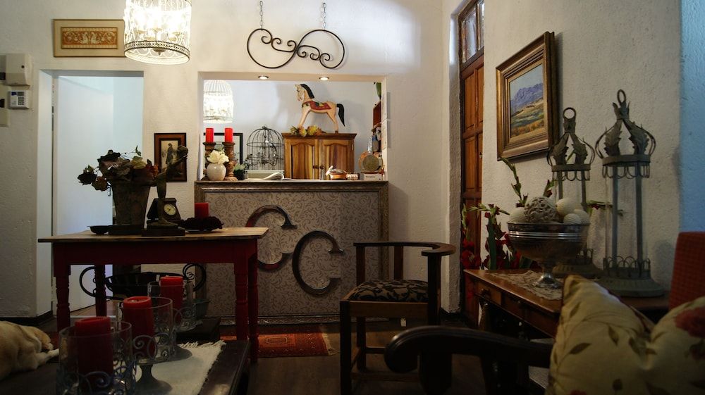 Cunningham Cottage Guest House 2