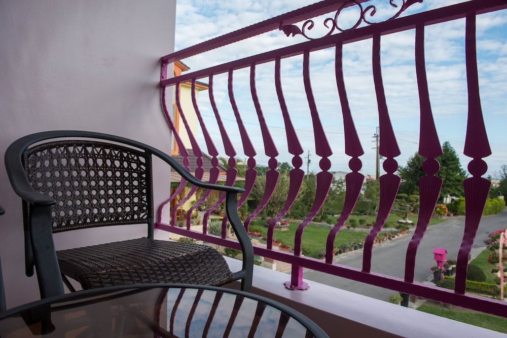 XinFu Traveler Inn 2