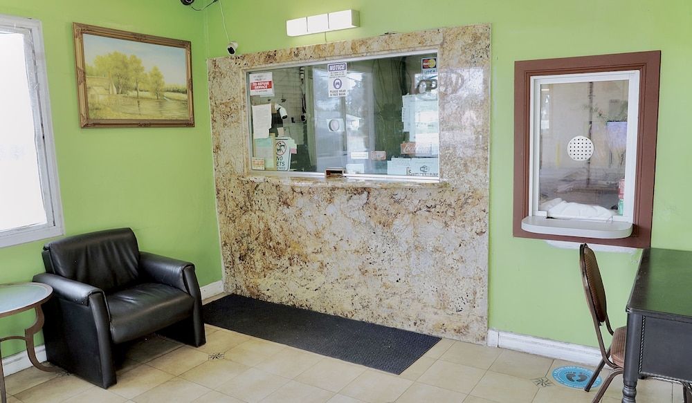 Norwalk Inn & Suites 2