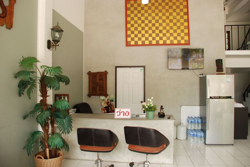 Sea & Sand Guesthouse and Restaurant 2