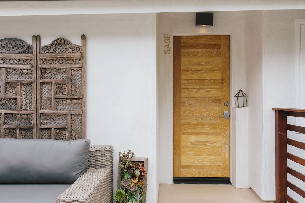 Inn at Moonlight Beach 2