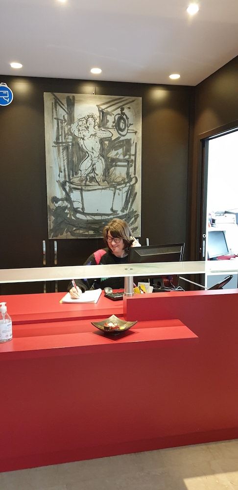 Hôtel Restaurant Les Oceanides 3