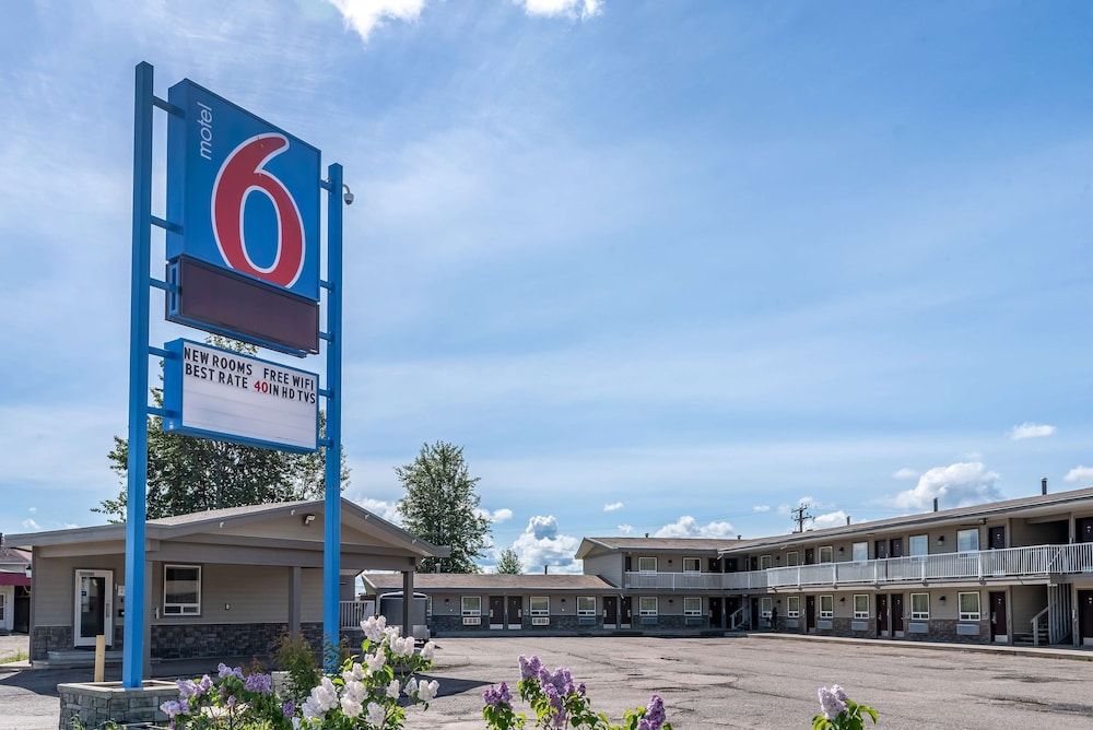 Motel 6 Fort Nelson, BC 2 estrelas em Fort Nelson