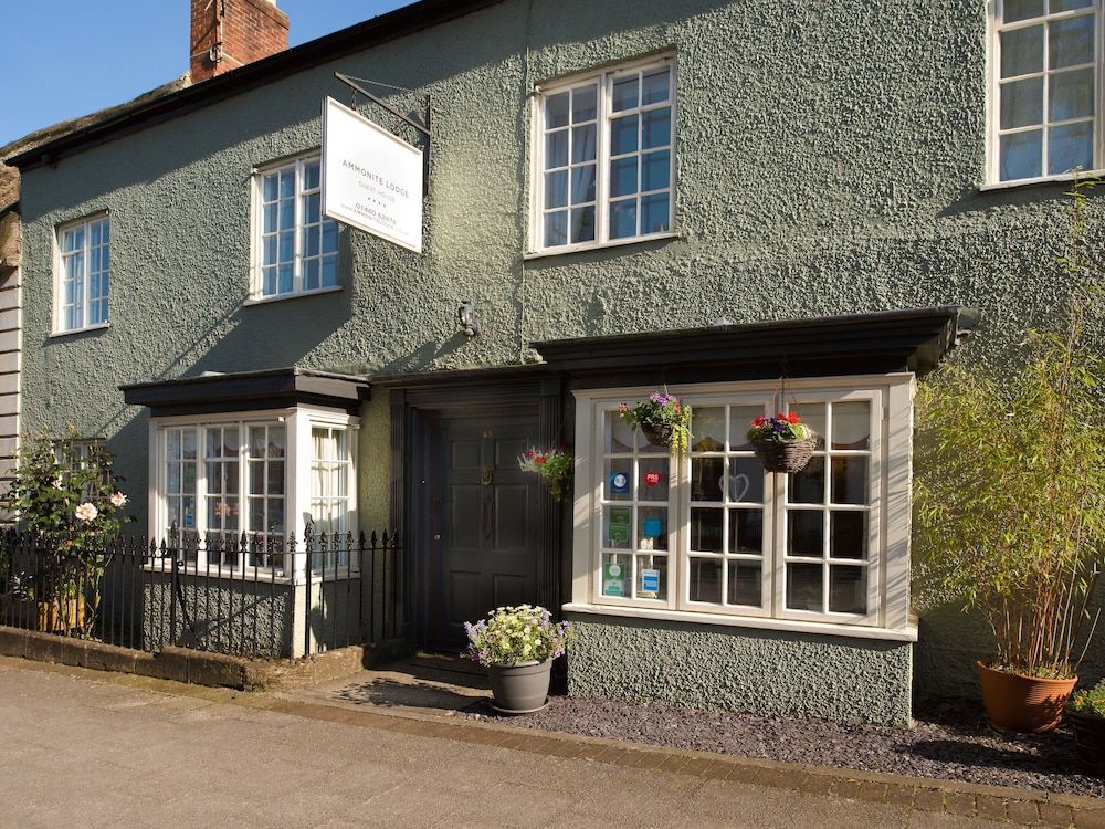 Ammonite Lodge Guest House 4 estrelas em Chard