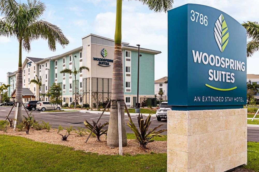 WoodSpring Suites Naples East 2 estrellas en Naples
