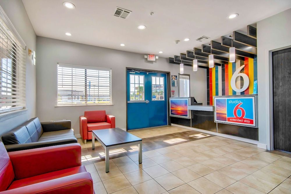 Studio 6 Port Arthur, TX - SE 3