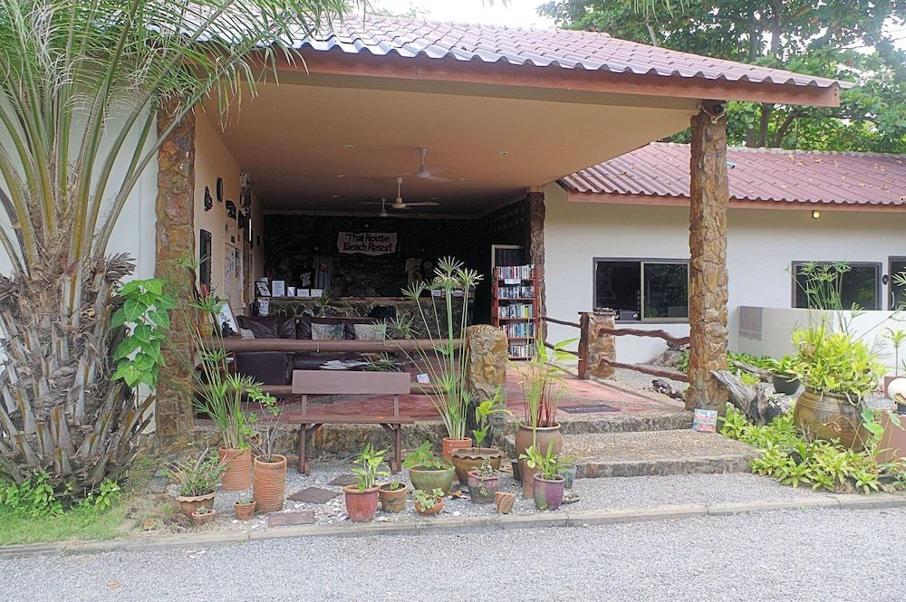 Thai House Beach Resort 3