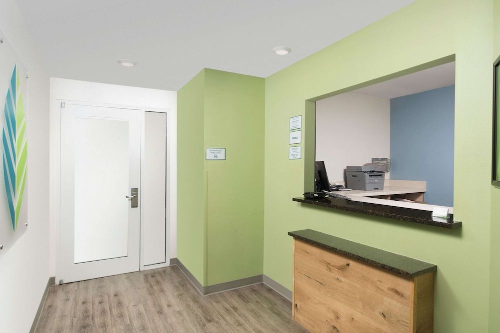 WoodSpring Suites Gainesville I-75 2