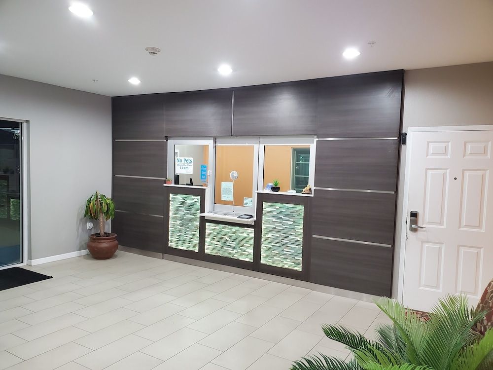 Haven Inn & Suites Willowbrook 3
