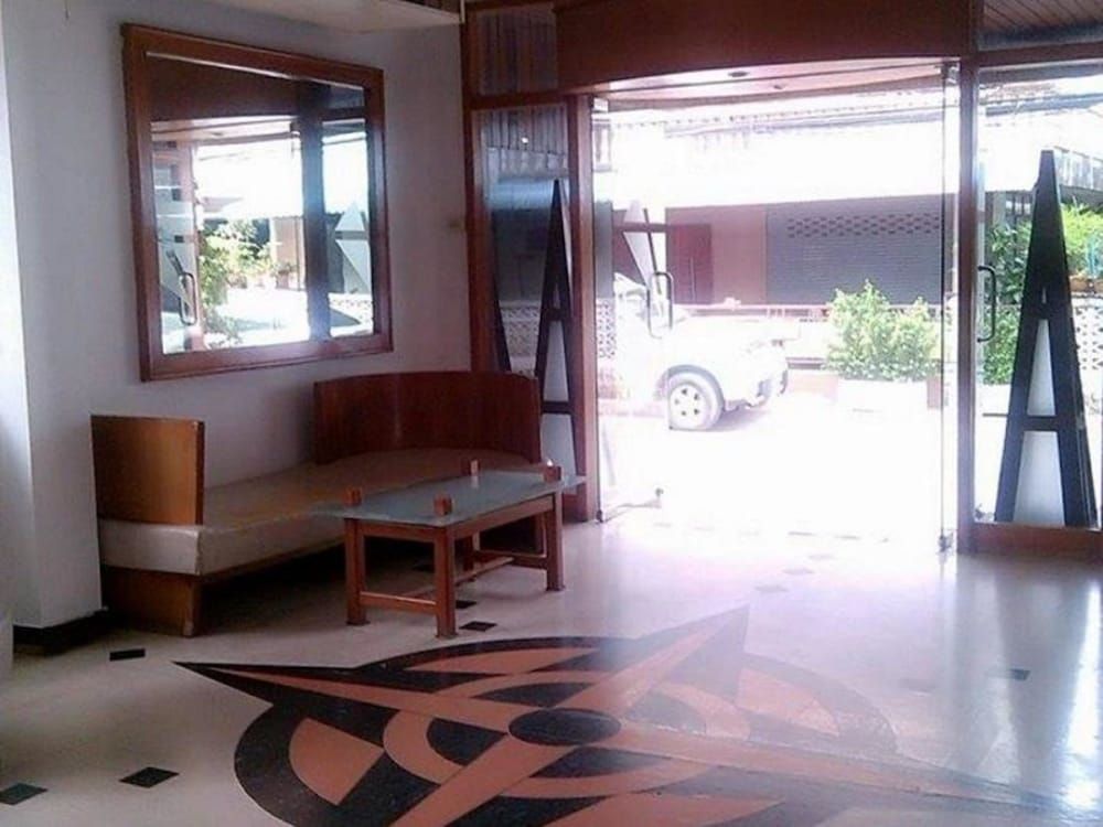 Petch Pailyn Hotel 2