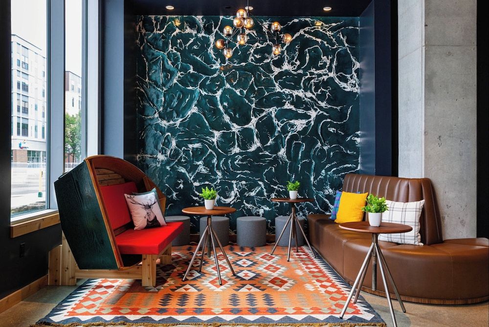 Moxy Minneapolis Downtown 3