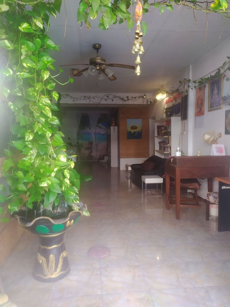 SV. HOUSE 3