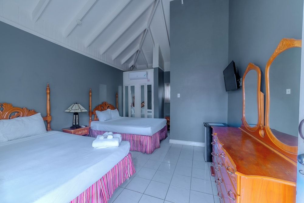 Jamaica Tamboo Resort 3