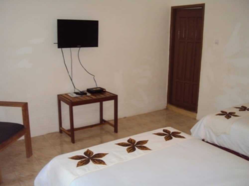 Banana Leaf Bungalows 3