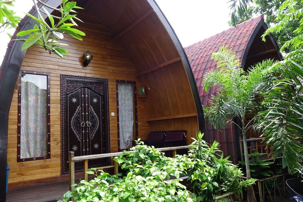 Banana Leaf Bungalows 1