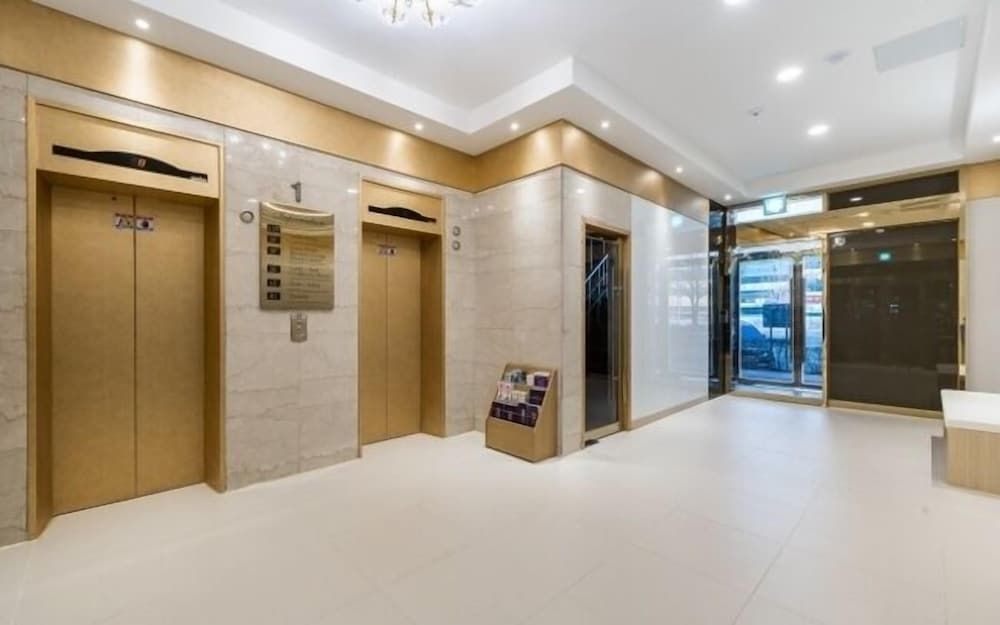 Central Tourist Hotel 3