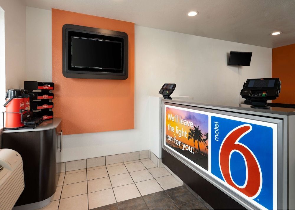 Motel 6 Camarillo, CA 3