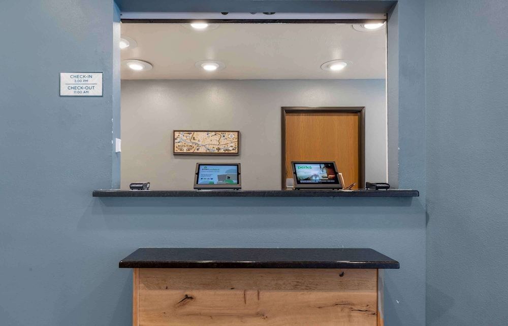 WoodSpring Suites Austin Northwest 2