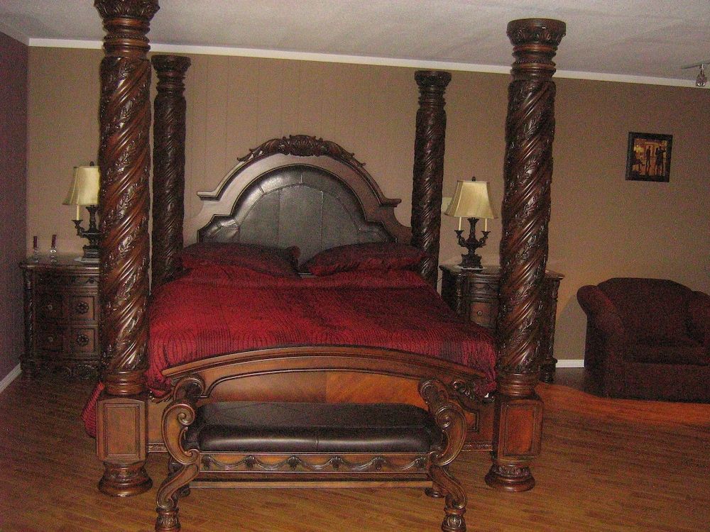 Parkway Motel & European Lodges 2