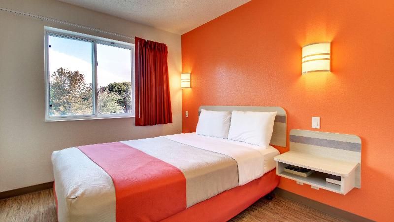 Motel 6 Springfield, IL 2 estrelas em Springfield
