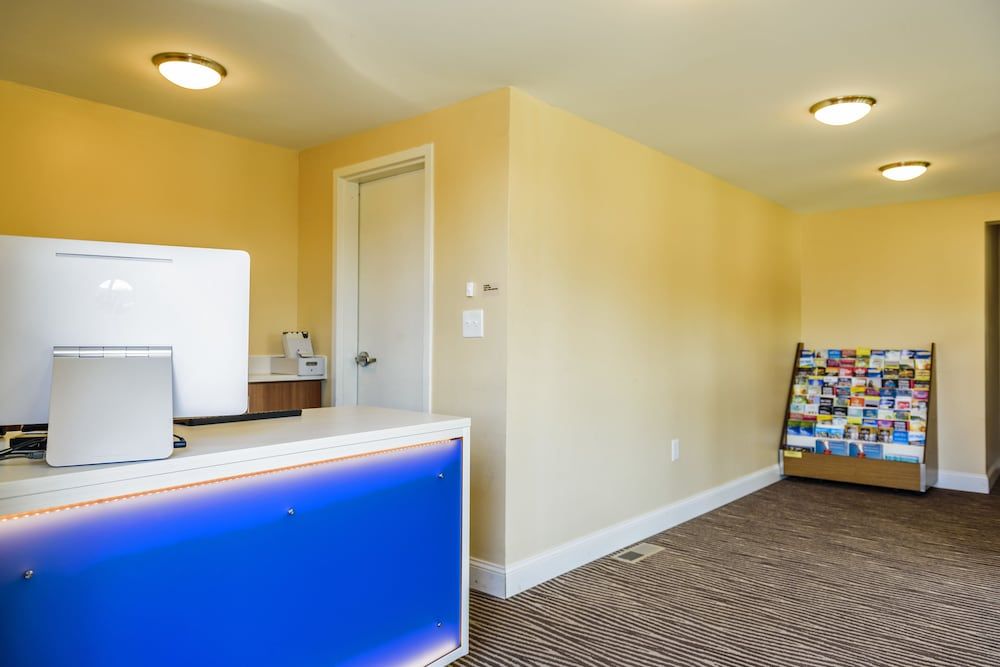 AArya Hotel By Niagara Fashion Outlets 3