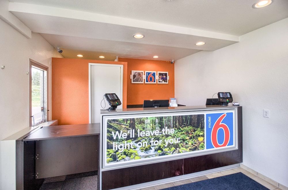 Motel 6 Everett, WA - South 3