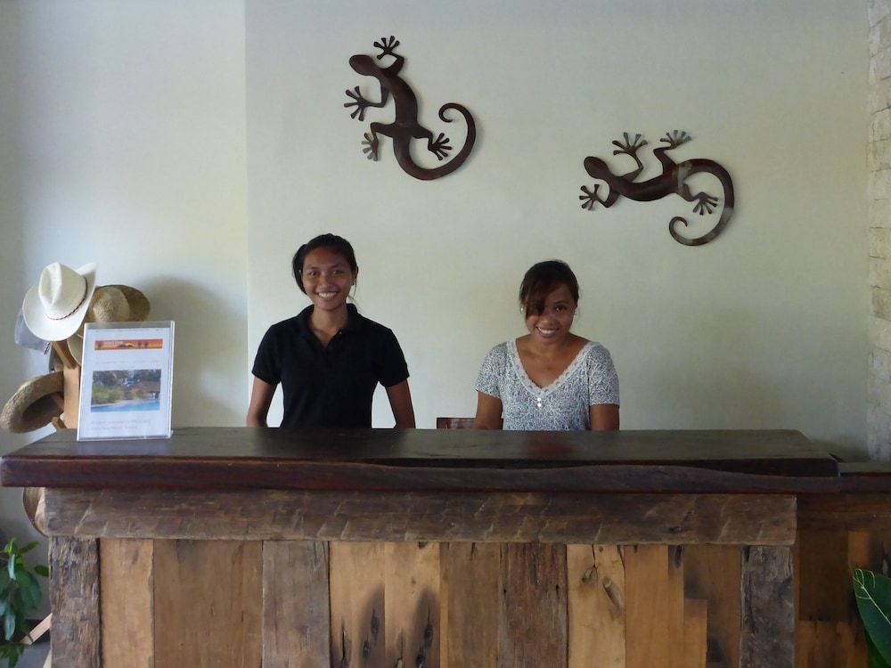 Island View Beachfront Resort 2