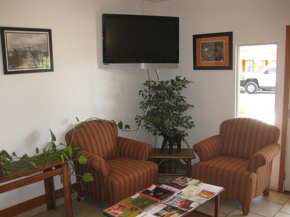 The Heart of Texas Motel 2
