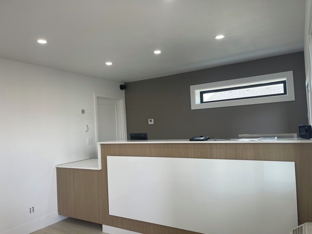 Seven Seas Inn & Suites 2