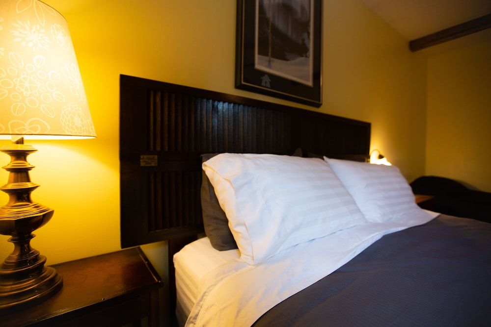 Alpenrose B&B Revelstoke 2