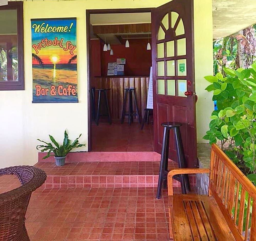 Puesta del Sol Beach Bungalows 2