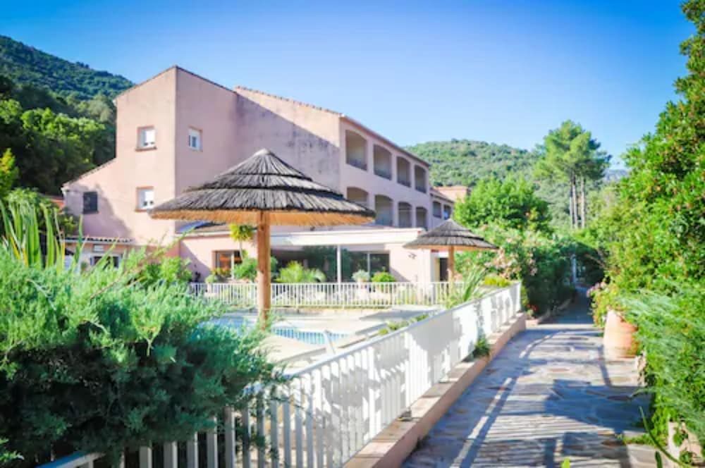 Hotel Stella Marina 3 estrelas em Serriera